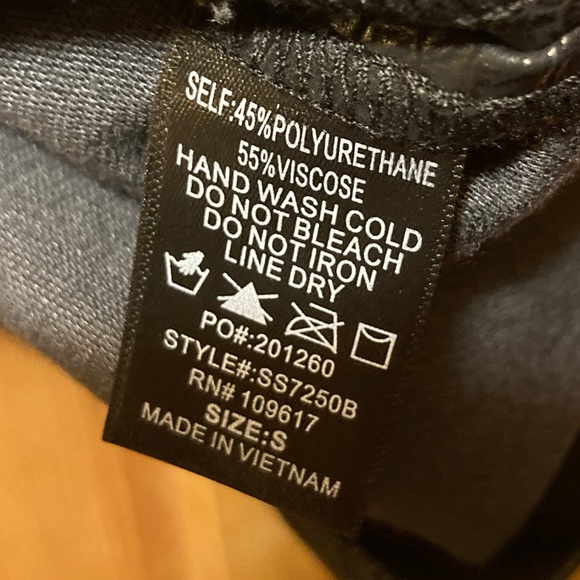 NWT Faux Leather Belted Mini Skirt - Picture 8 of 8